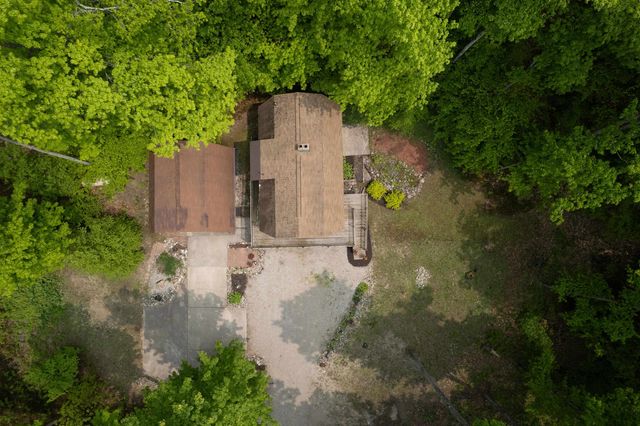 2481 S Schomberg Road, Lake Leelanau, MI 49653