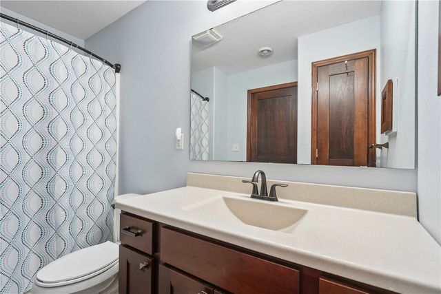 470 Irish Ct, Marion, IA 52302