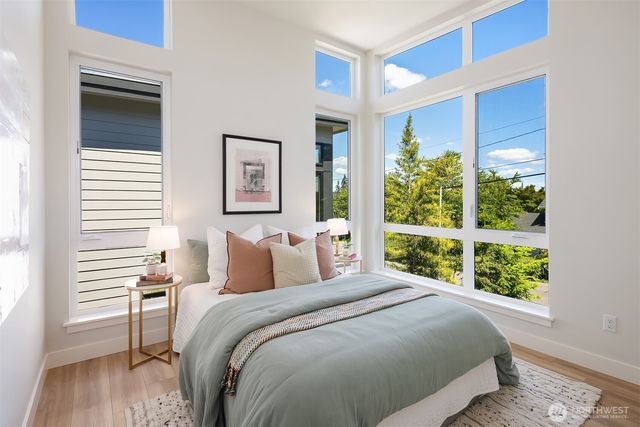 543 16th Avenue W, Kirkland, WA 98033
