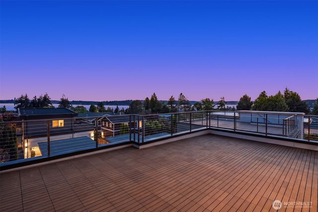 543 16th Avenue W, Kirkland, WA 98033
