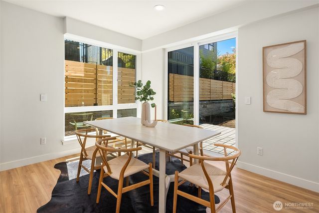 543 16th Avenue W, Kirkland, WA 98033