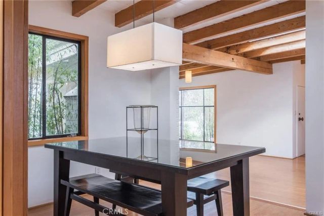 2828 Pacific View, Los Angeles, CA 90068