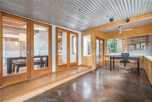 2828 Pacific View, Los Angeles, CA 90068