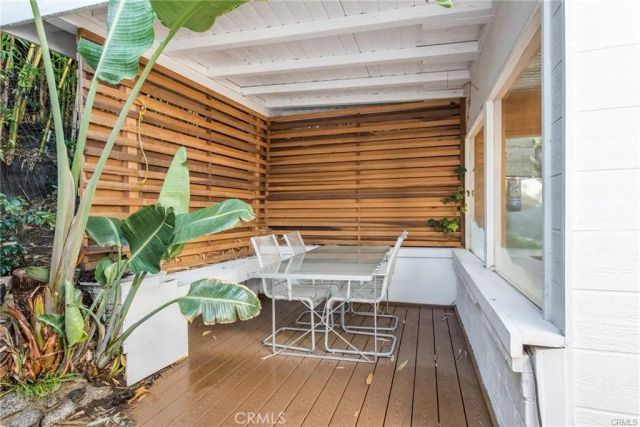 2828 Pacific View, Los Angeles, CA 90068