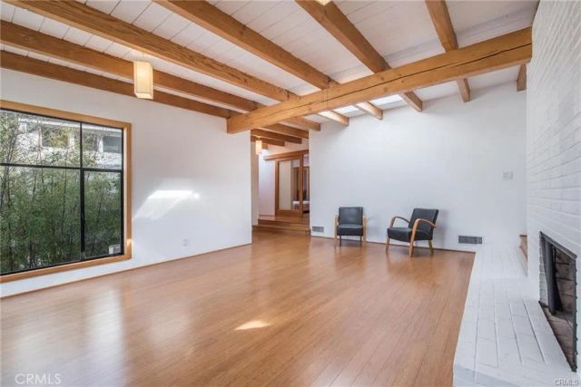 2828 Pacific View, Los Angeles, CA 90068
