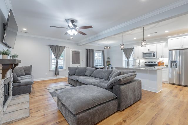 884 Ferrymans Way, Chattanooga, TN 37419