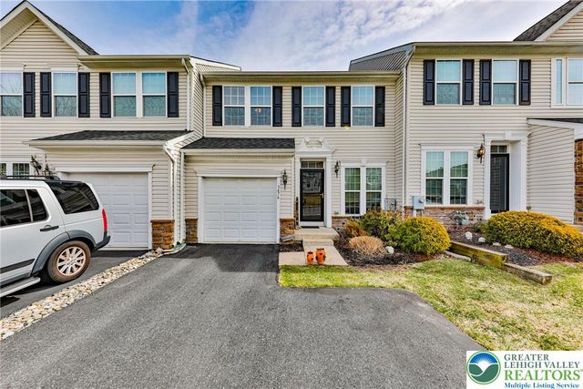 3476 Westminster Way, Upper Nazareth Twp, PA 18064