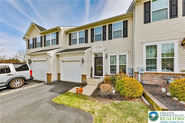 3476 Westminster Way, Upper Nazareth Twp, PA 18064