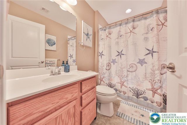 3476 Westminster Way, Upper Nazareth Twp, PA 18064