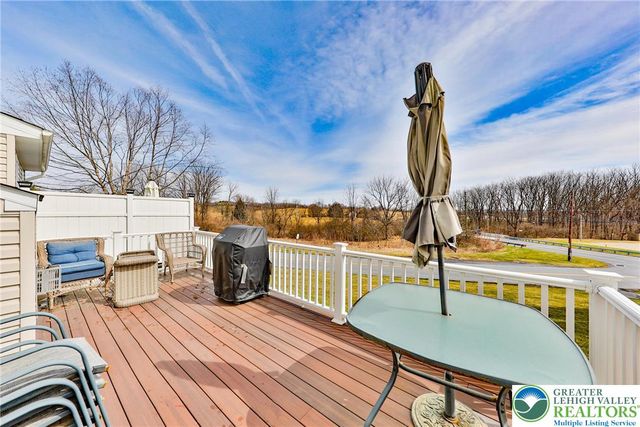 3476 Westminster Way, Upper Nazareth Twp, PA 18064