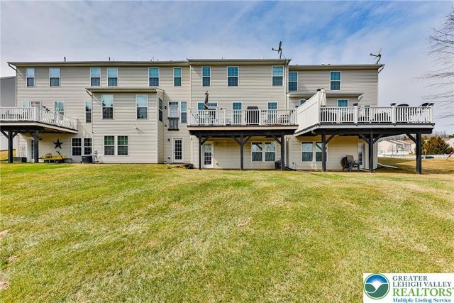 3476 Westminster Way, Upper Nazareth Twp, PA 18064