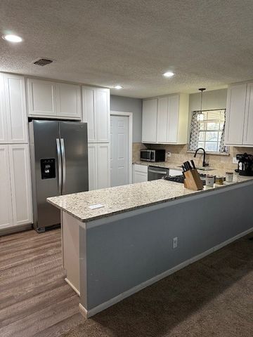 4501 Norris Valley Drive, Lake Worth, TX 76135