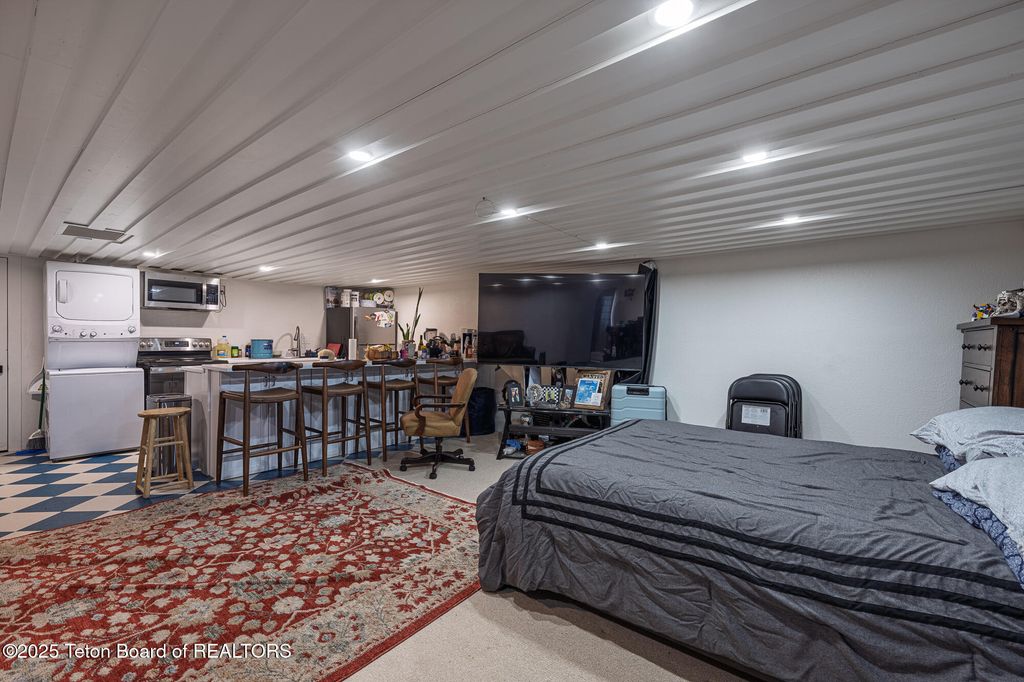 360 E PEARL Avenue, Jackson, WY 83001 photo 12