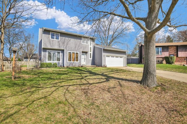 4 Genevieve Lane, Champaign, IL 61822