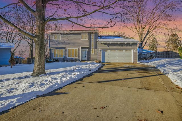 4 Genevieve Lane, Champaign, IL 61822