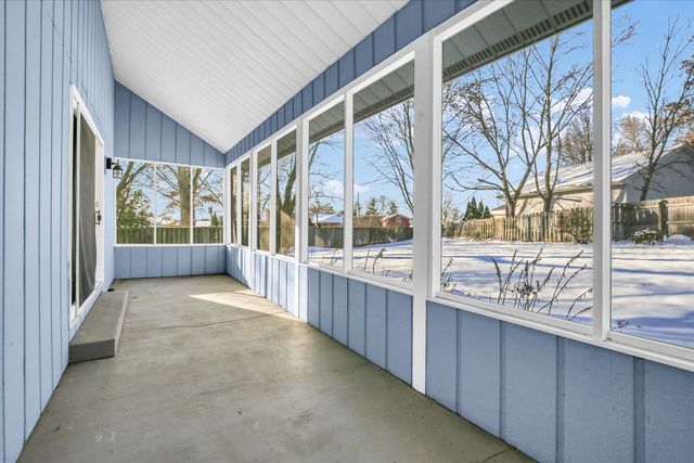 4 Genevieve Lane, Champaign, IL 61822