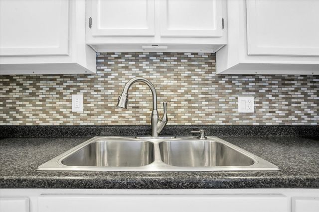 4 Genevieve Lane, Champaign, IL 61822