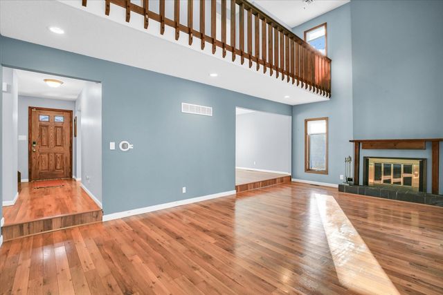 4 Genevieve Lane, Champaign, IL 61822