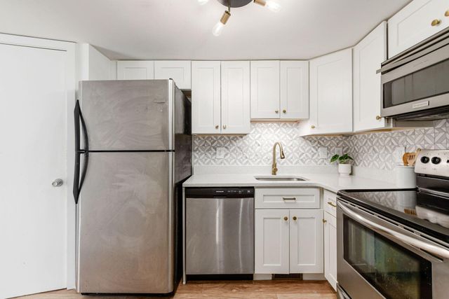 743 Worthington Forest Place, Columbus, OH 43229