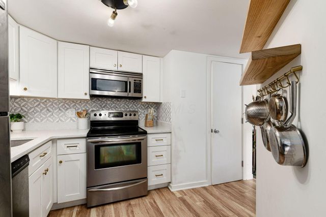 743 Worthington Forest Place, Columbus, OH 43229