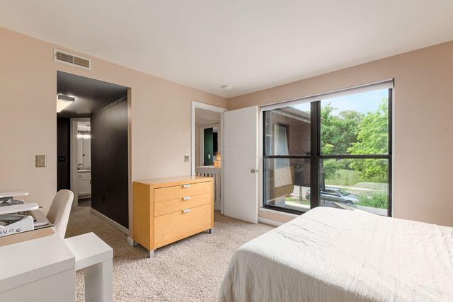 743 Worthington Forest Place, Columbus, OH 43229
