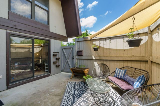 743 Worthington Forest Place, Columbus, OH 43229