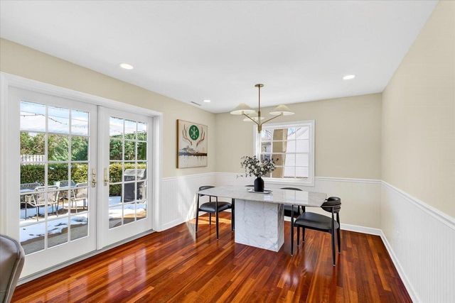 260 Kensington Drive, Madison, WI 53704