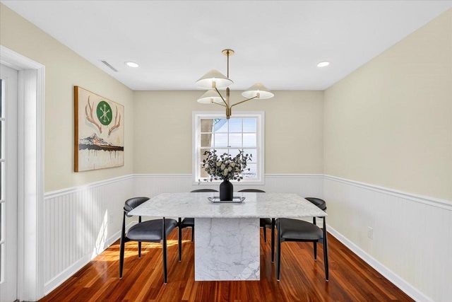 260 Kensington Drive, Madison, WI 53704