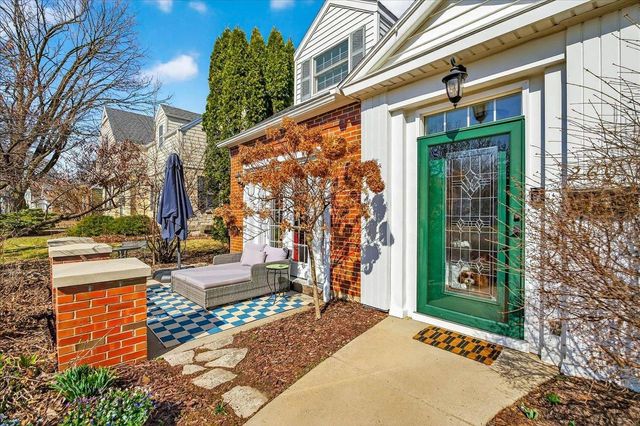 260 Kensington Drive, Madison, WI 53704