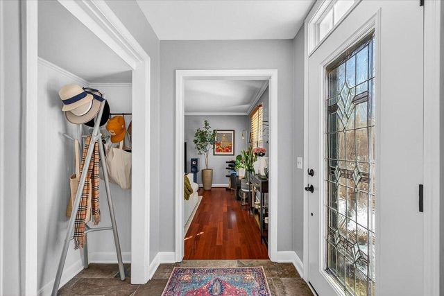 260 Kensington Drive, Madison, WI 53704