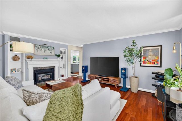 260 Kensington Drive, Madison, WI 53704