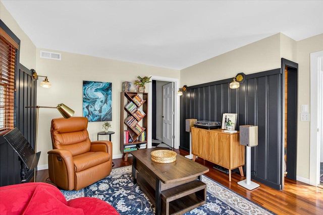 260 Kensington Drive, Madison, WI 53704