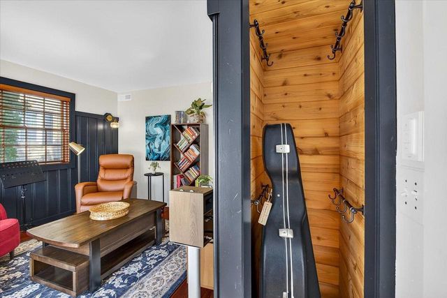 260 Kensington Drive, Madison, WI 53704