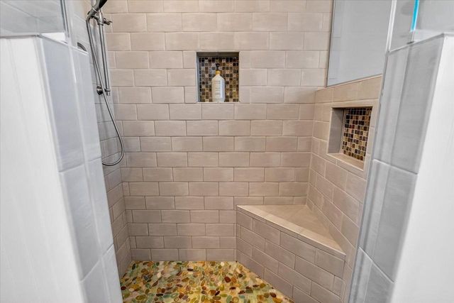 260 Kensington Drive, Madison, WI 53704