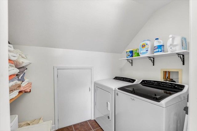 260 Kensington Drive, Madison, WI 53704