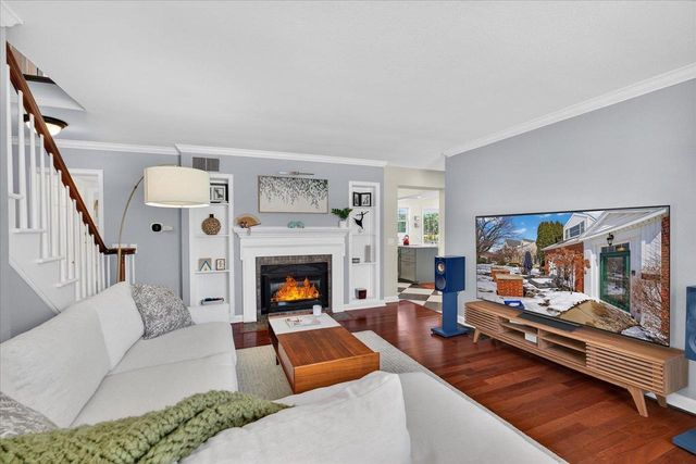 260 Kensington Drive, Madison, WI 53704