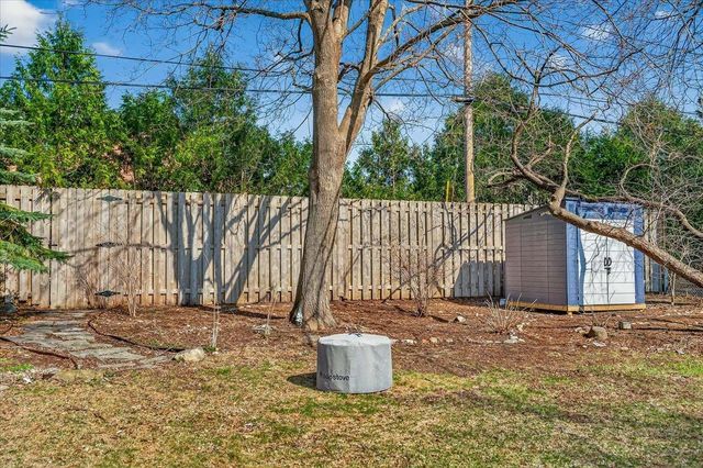 260 Kensington Drive, Madison, WI 53704