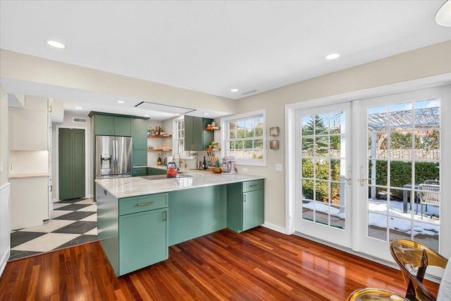 260 Kensington Drive, Madison, WI 53704