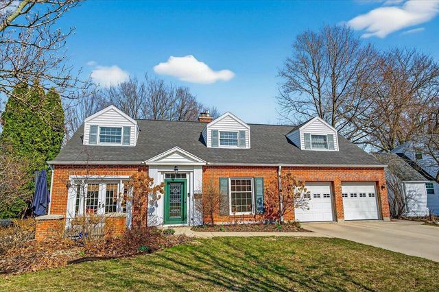 260 Kensington Drive, Madison, WI 53704