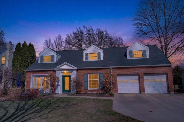 260 Kensington Drive, Madison, WI 53704