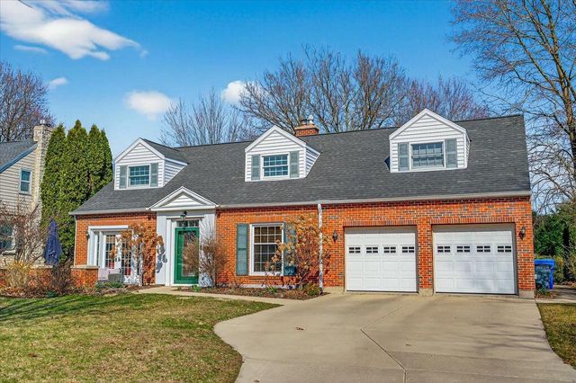 260 Kensington Drive, Madison, WI 53704