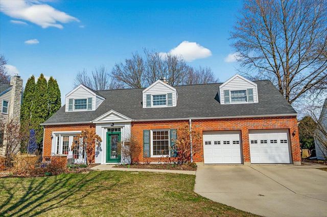 260 Kensington Drive, Madison, WI 53704