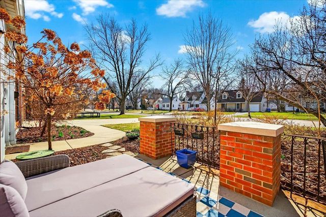 260 Kensington Drive, Madison, WI 53704