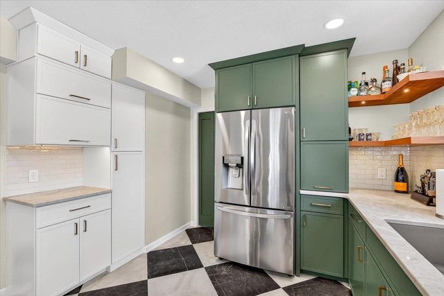 260 Kensington Drive, Madison, WI 53704