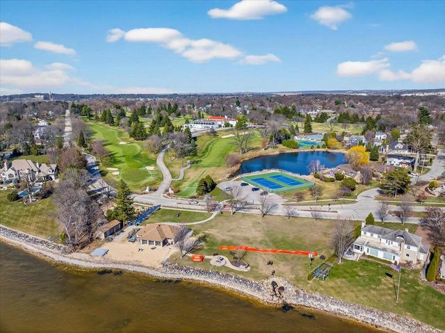 260 Kensington Drive, Madison, WI 53704