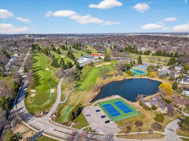 260 Kensington Drive, Madison, WI 53704