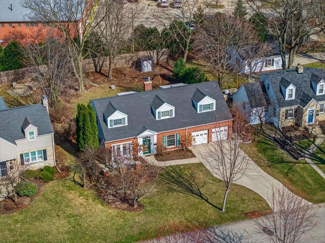 260 Kensington Drive, Madison, WI 53704