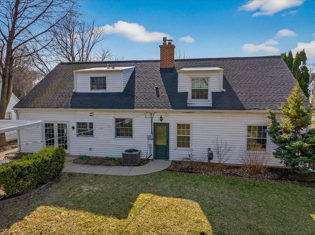 260 Kensington Drive, Madison, WI 53704