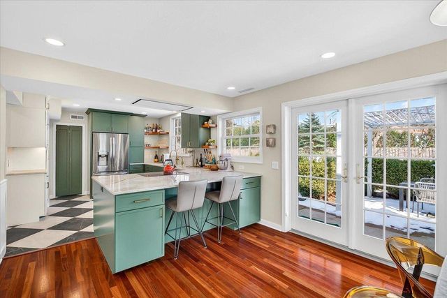 260 Kensington Drive, Madison, WI 53704