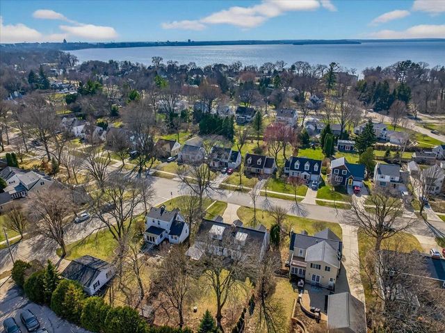 260 Kensington Drive, Madison, WI 53704